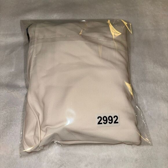 Alfani Women’s Cobalt Breeze Ruffle Sleeve Shirt Cream Black 3XL EUC - Picture 10 of 10